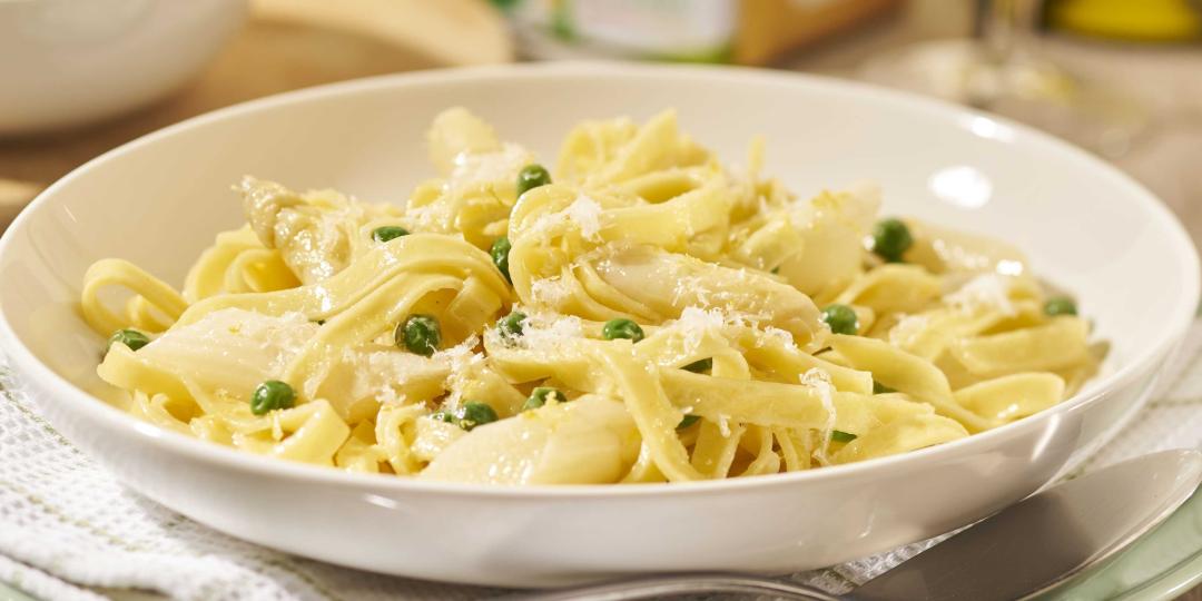 Tagliatelle met asperges en botersaus